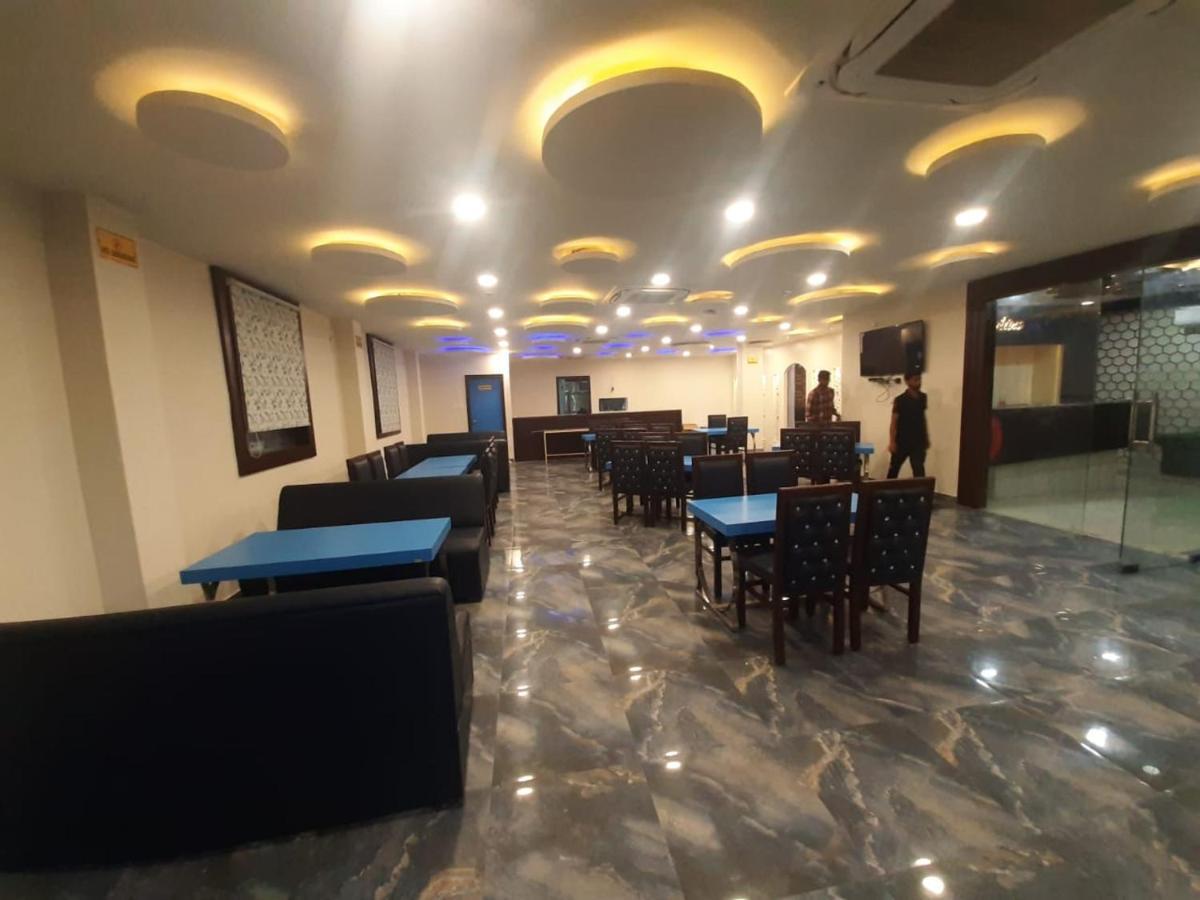 Collection O The Leaf Paradise Lucknow Luaran gambar